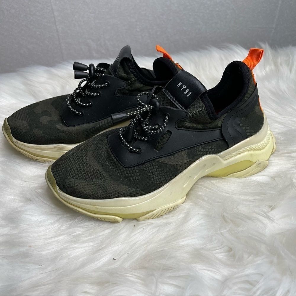 Steve Madden Myles Knit Green Camouflage Sneakers 7